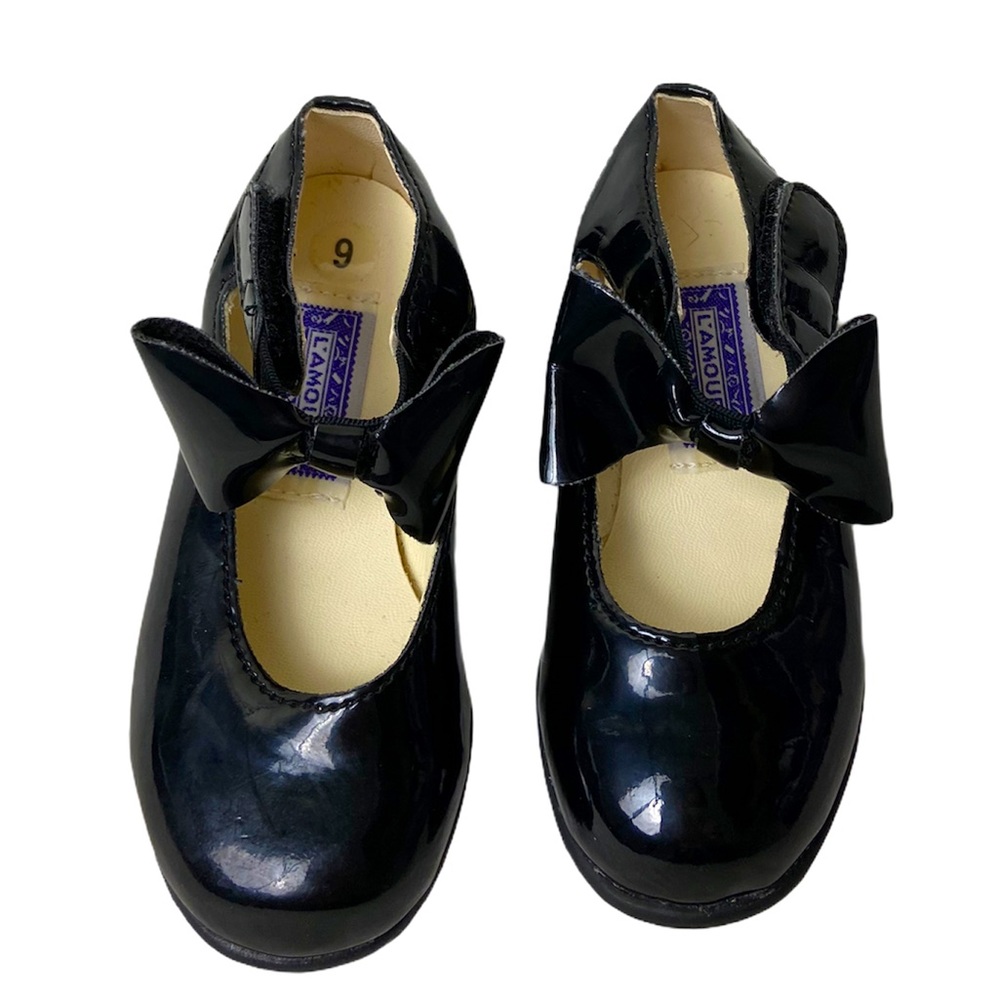 L’amour girl toddler black dress shoes  size 6